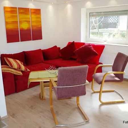 アパート Taunus Im Gruenen Espa