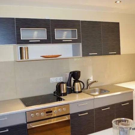 Taunus Im Gruenen アパート